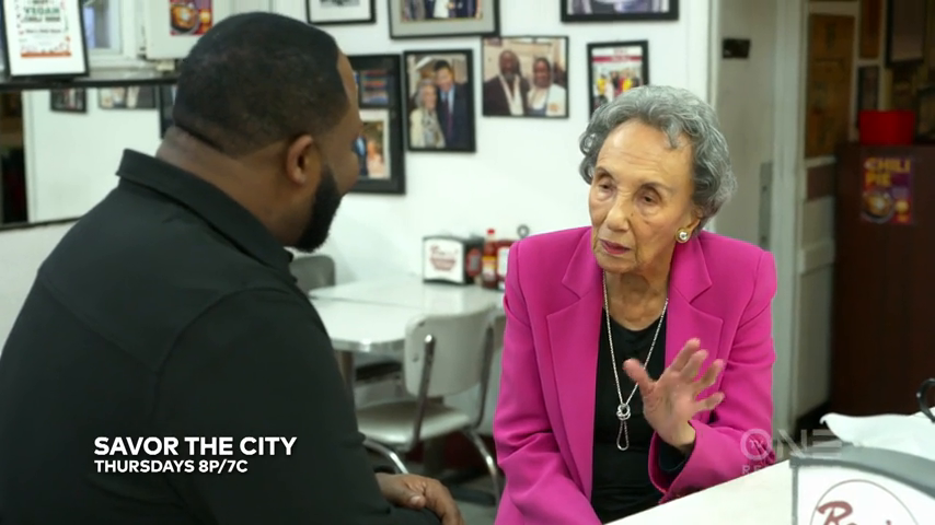 #SavorTheCity | Ben's Chili Bowl in D.C.!